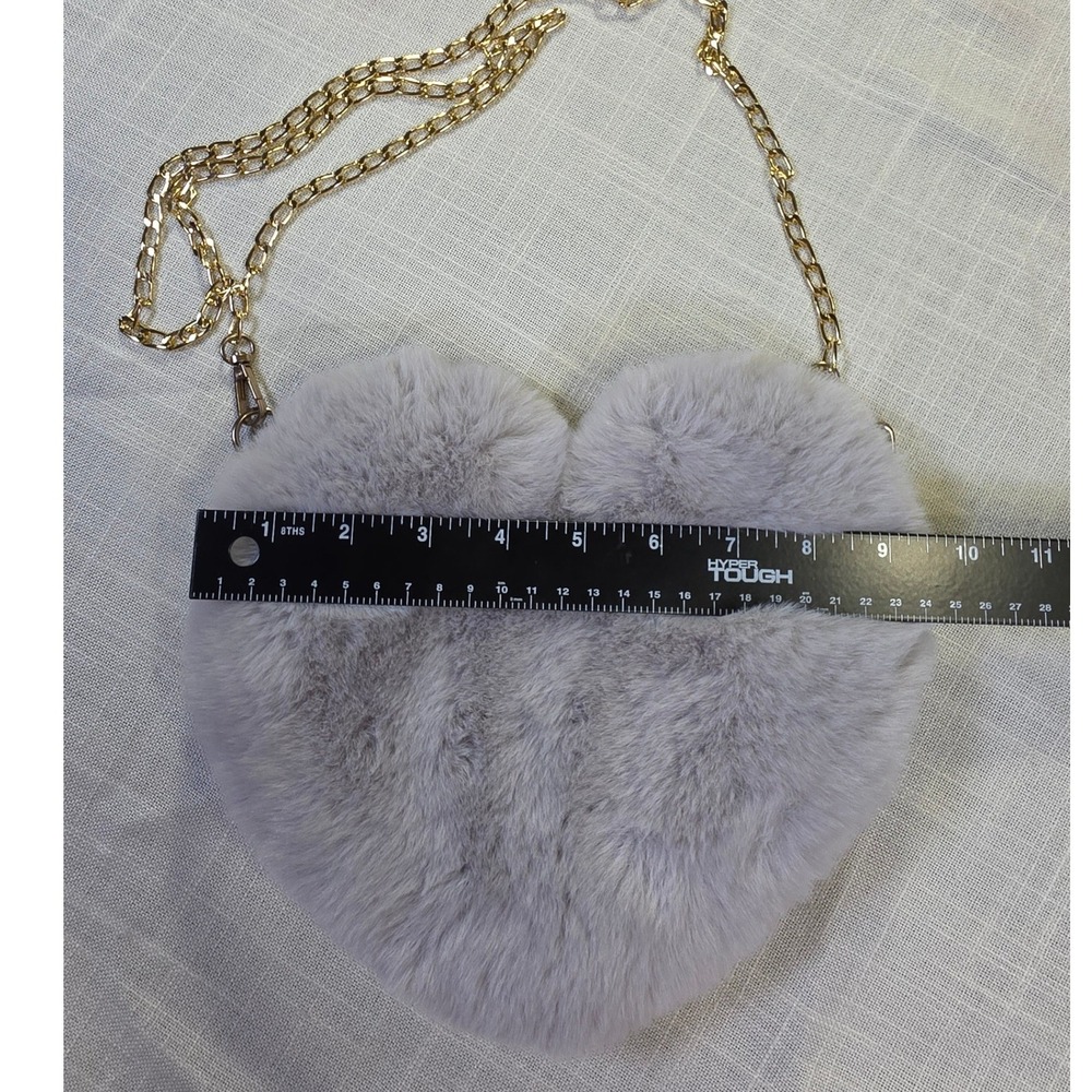Grey Faux Fur Heart Shaped Crossbody Bag Gold Chain Strap Y2K Coquette Aesthetic - Picture 2 of 6